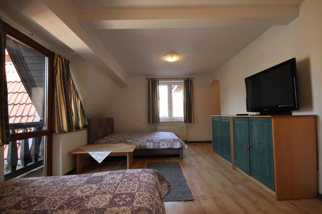 Pokoje Goscinne Lidia Łeba Quarto foto
